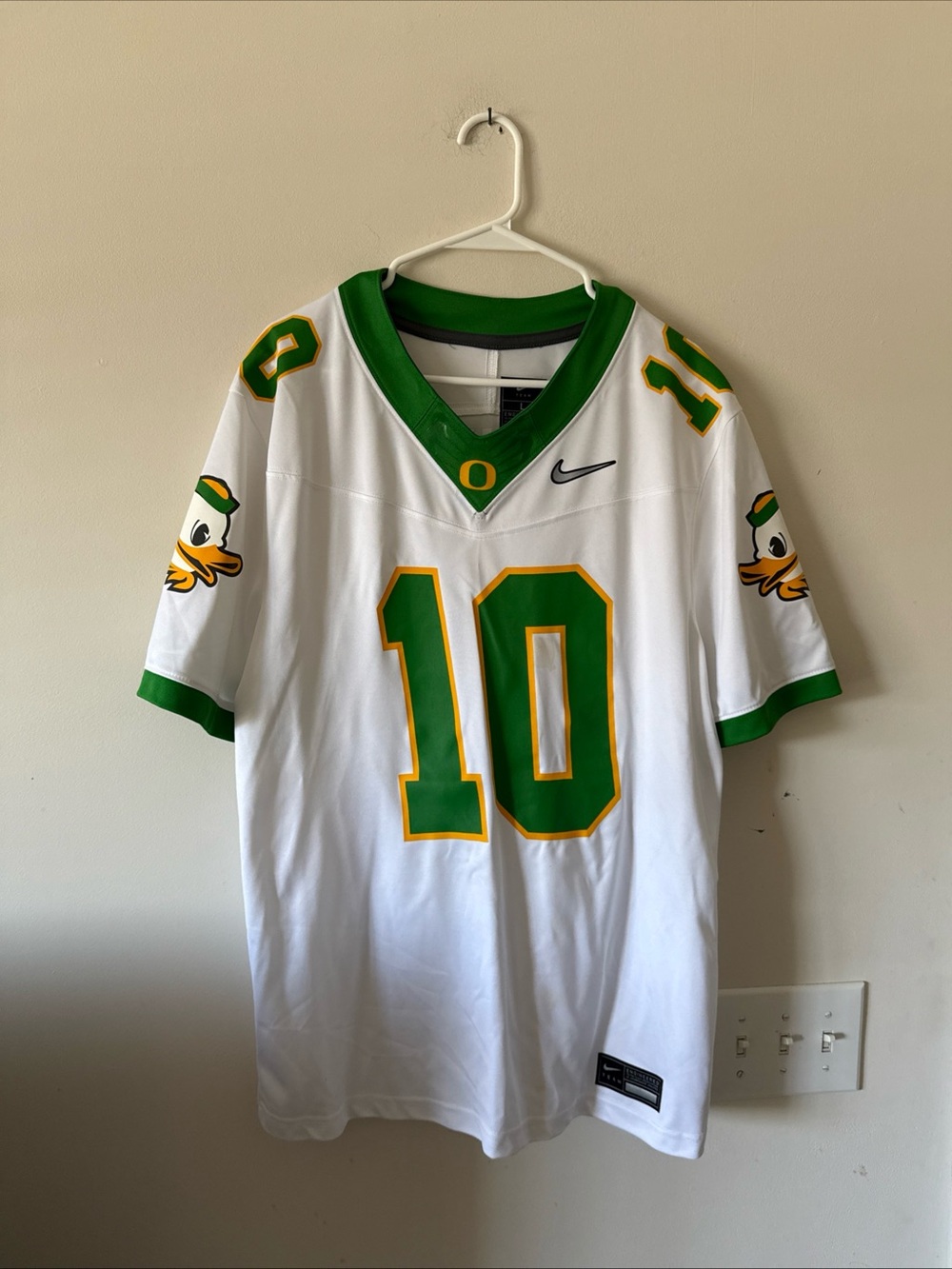 Men’s Nike Bo Nix #10 Oregon Ducks NCAA Jersey Sz L - White RARE